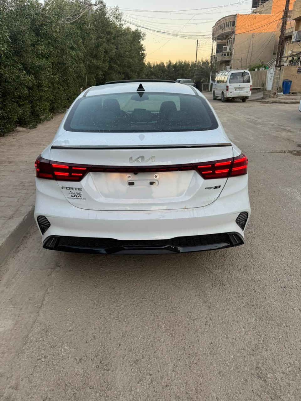 السلام عليكم
فورتي جي تي لاين  بدون رقم 
موديل 2024 

ماشيه : 18 الف 

حادثها : بابين و جاملغ خلفي مصبوغات + جاملغ خلفي جهة السايق بي بارد 
صور الحادث موجودات بالمنشور 

مواصفات : 

بصمة 
شاشة اعطال 
نقطه عمياء 
فتحة ( سلايد ) 
شاشة 
كاميرا 
كشنات جلد ومخمل 
وباقي مواصفات الجي تي لاين 

السعر : 135 ورقه 

للاتصال :  ‬ ‭0773 218 0505‬
