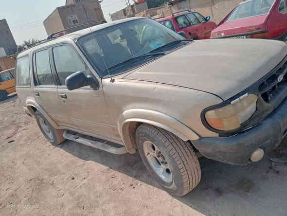 السلام عليكم
فورد اكسبلور بلاور 
للبيع 
موديل 2000 
رقم بغداد 
العنوان بغداد الزعفرانيه 
السعر 40 
***********
