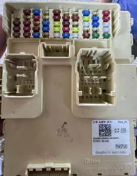 متوفره قاعده فيوزات سنتافيا 2023 للبيع  تفصيخ امريكي للاتصال 077226672...