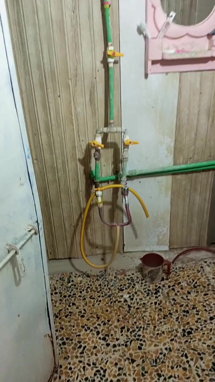 بسم الله الرحمن الرحيم
بيت اللبيع قرب ياسين خريبط مقابل شارع الميثاق 
البيت طابو صرف المساحه 120 متر 
غرفة نوم عدد 2+ ديوانه+ هول+ حمامات داخلية وخارجية 
+ كراج الاستفسار على الرقم التالي 
***********
