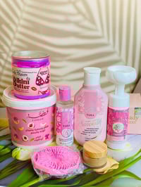 بوكس عناية • مقشر جسم ووجه • زيت يارا