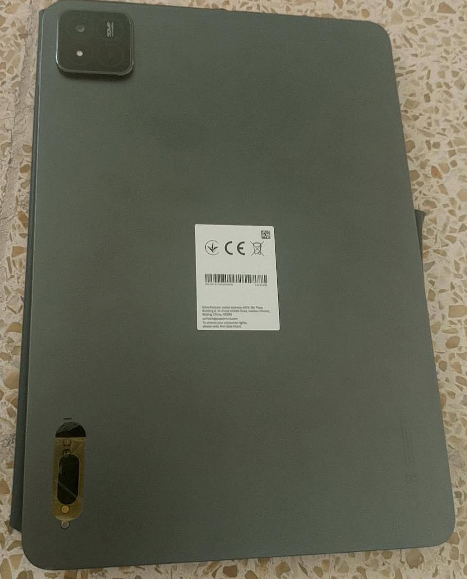 ايباد شاومي باد 7برو 
· المعالج: سناب دراجون 8s Gen 3 (يعني أقوى شيء، يشتغل عندك أي لعبة أو برنامج بدون حماوه او شيء قليل جدا ).
· الرام والذاكره : الرام 12، و (التخزين)  512 
· الكاميرات: الخلفية 50 ميكا بيكسل وتصور 4K، والأمامية 32 
· البطارية: 8850 ملي أمبير، وعليها شحن سريع 67 واط (تشحنها بسرعة وما تخلص بسرعة).
· السعر: 600وبي مجال قليل 
مستخدم لمده 6اشهر فقط للدراسه جهاز نظيف كلش مابي شخط 
المكان:(صلاح الدين /تكريت) 
للتواصل على الماسنجر او على الواتساب (***********)

