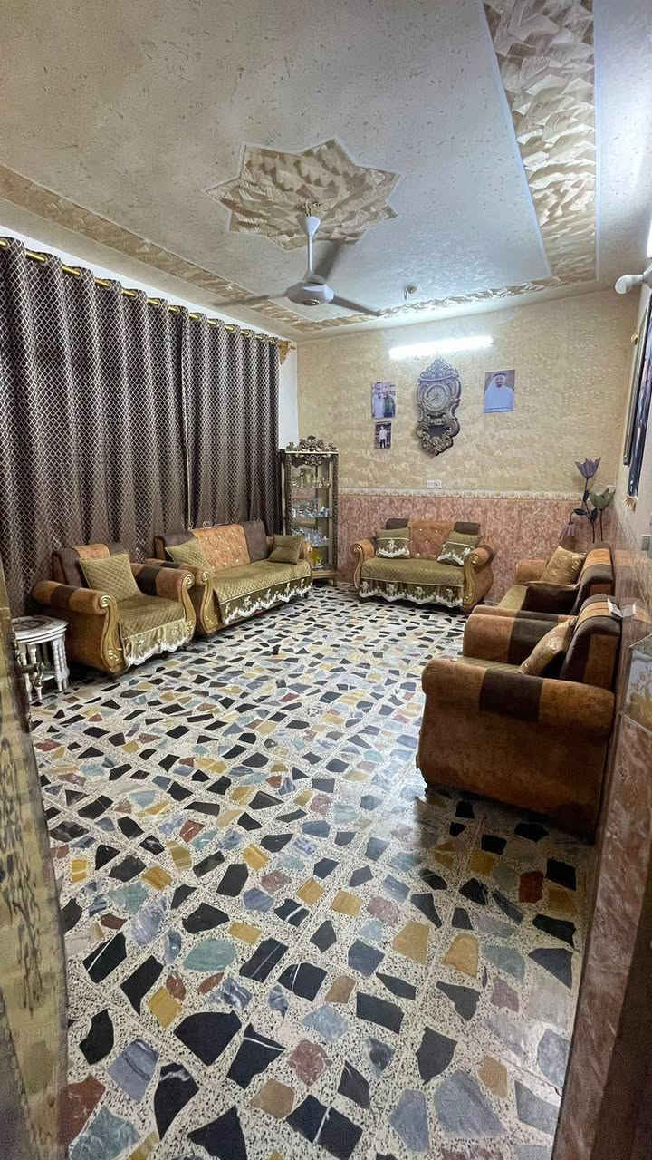 السلام عليكم ورحمة الله وبركاته، بيت ركن للبيع مساحه 150, الواجهيه 10 ونزال 15 يحتوي على 3 مداخل للبيت، استقبالين ومطبخ و4 غرف نوم ويحتوى على 3 خدمات ومنورين وسطحين طابو صرف بناء حديث درجه اولى
العنوان /منطقه حي الانتصار التصنيع  قريب على الشارع العام

للإستفسار /***********
