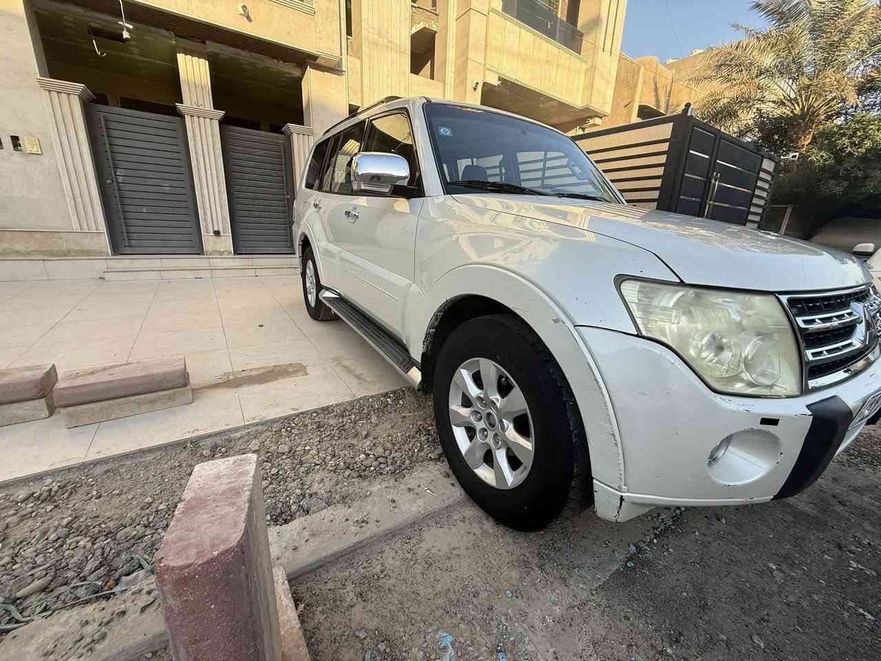 باجيرو حبتور  2010 خليجي  مكفوله من الصبغ بيه بارد صغير بالجاملغ ايمن محرك 3500  المرغوب تبريد ثلج 7 راكب دمام سلايد روف تحكمات ستيرن مانع انزلاق فول للأخير  حبتور رقم بغداد الجديد بسمي السعر 137$ وبيه مجال رقم الهاتف *********** مكاني بغداد شارع فلسطين
