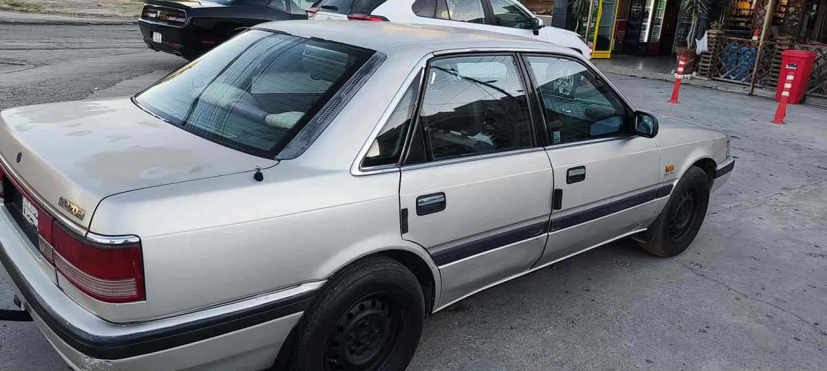 مازدا موديل 1989 كاربون بنزين كير مكينه شرط سيارة بدون  صبغ شرط تحويل  السعر 48 بي مجال
***********
