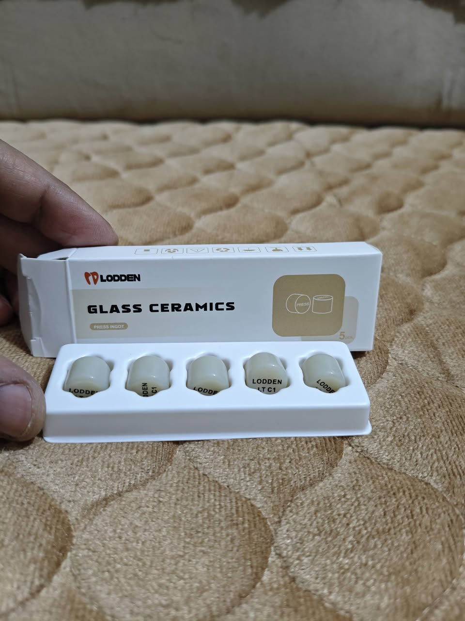 كلهن 25 الف شلع
سيارة حديد ماركة وراديو طوارئ وساعة ....


**إذا كنت صاحب هذا الإعلان وتريد حذفه لأي سبب، رجاءا أرسل رسالة إلى الدعم الفني**