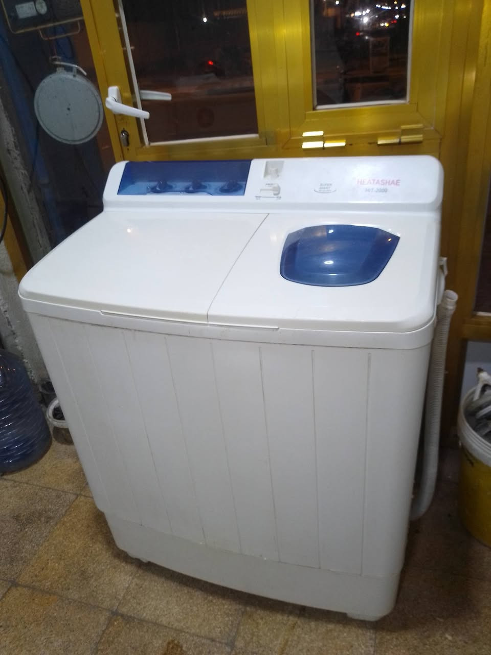 غسالات للبيع شرط الشغل غسل وتنشيف وشرط النظافه السعر 75 عدنه خدمة توصيل مكان محلي بصره حيانيه شارع الطاگ  ***********
