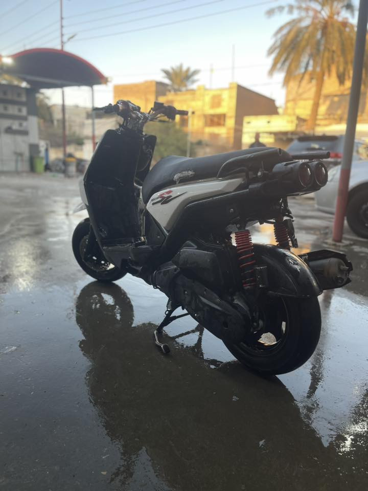 السلام عليكم سكنس جبلي دراجه كفاله عامه خير من الله مكينه مزوده من اليابات دراجه خرسه شلعه ومعدل بيهة يدات اصليه وستيرن هم كلشي شغال يراد بس سايق وتونس رققي 
***********
