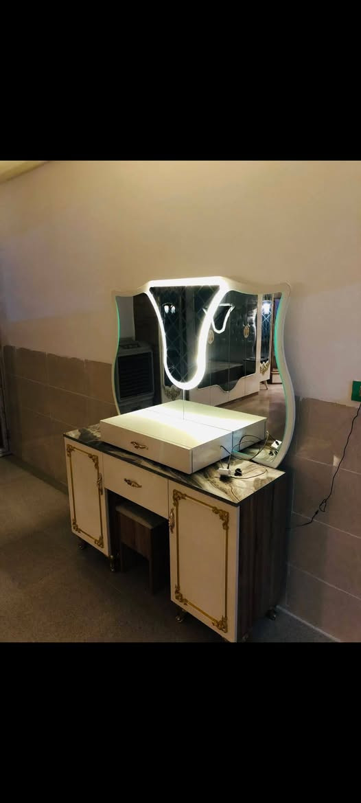 غرفه تركي 8وقطع وزن ثقيل
⭕الغرفه مال بيت مو محل 
⭕كنتور 270سم 
⭕الچربايه مخزن 
⭕الغرفه مطعم 3 الوان ابيض خشبي مرمر 
⭕تجي بيها اضائه لد چربايه وميز تواليت 
⭕الغرفه نظيفه كلش بيها ضمان فتح وشد 10 مرات 

⭕اكرر الغرفه كلش نظيفه 

💵السعر 625الف


**إذا كنت صاحب هذا الإعلان وتريد حذفه لأي سبب، رجاءا أرسل رسالة إلى الدعم الفني**