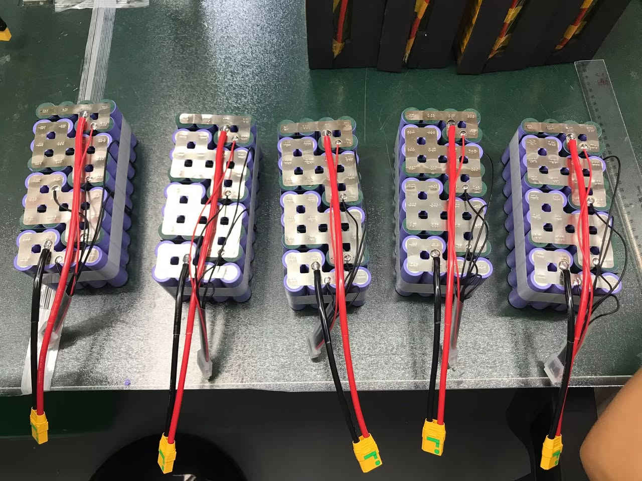 We are a source factory for solid-state lithium batteries for unmanned aerial vehicles. Our prices are affordable and our quality is guaranteed. We can handle orders of tens of thousands of units. If you need anything, please feel free to contact me, WhatsApp：17629555666


**إذا كنت صاحب هذا الإعلان وتريد حذفه لأي سبب، رجاءا أرسل رسالة إلى الدعم الفني**