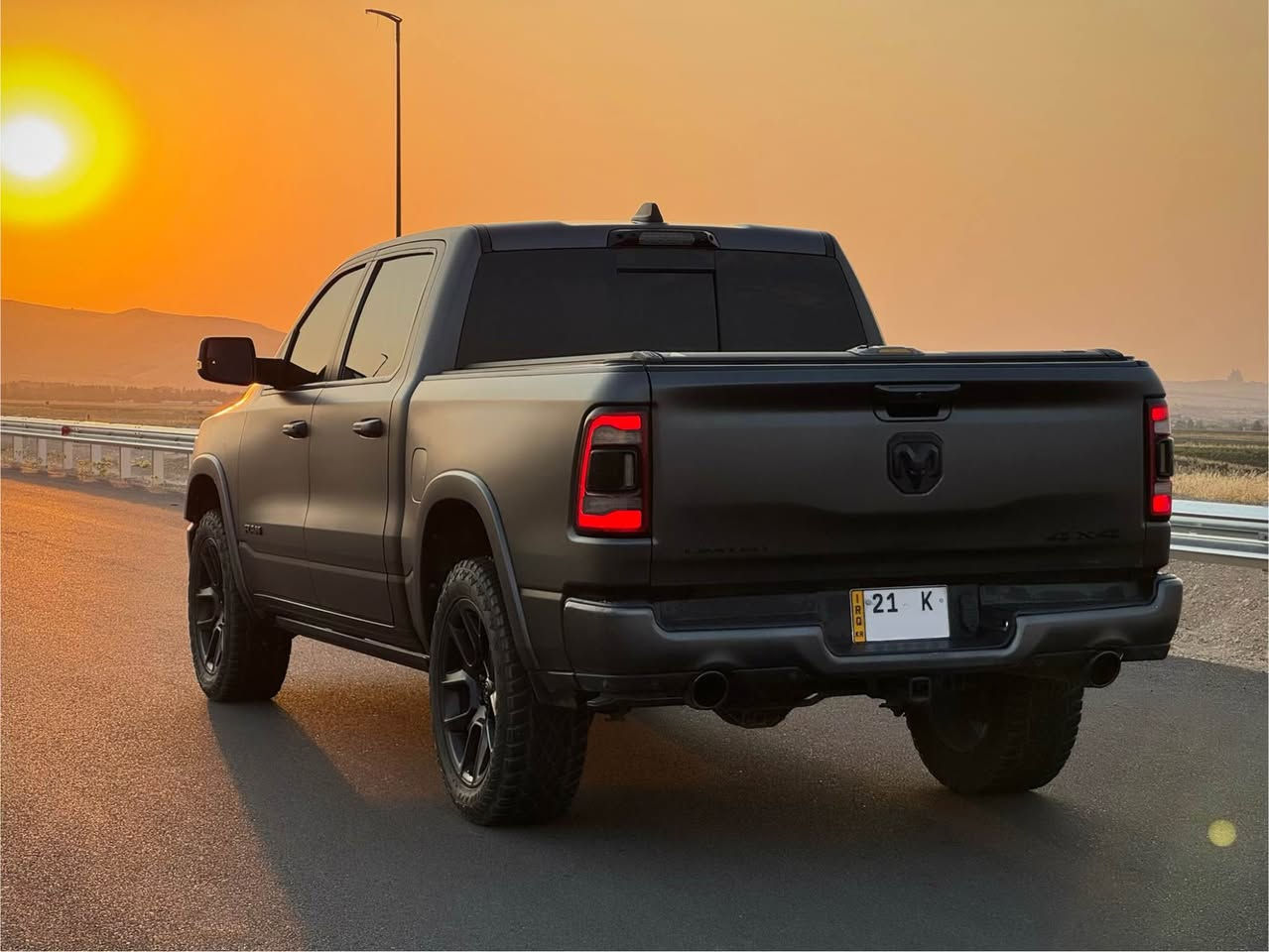كوردی / عربی 
‎بسم الله الرحمن الرحيم
DODGE RAM1500 LIMITED BLACK 2022 
تێبینی : تەنها بۆ فرۆشتنە ئاڵوگۆڕ ناکەم 

سەیارەیەکی تا بڵی بە هەیبەت و ڕاقی 
سەنەویو ڕەقەم تازەیە و بە ناوی خۆمەوەیە 
کتابی جامڕەشی %80-%80بۆ کراوە و 11 مانگی ماوە
مەکینە ٨ پستۆن هێمی ٥.٧ هێزی٣٩٥ ئەسپ و
 ٥٥٦ نيوتن مەتر تۆرک توانای ڕاکێشانی ٦ تەنی هەیە
گێڕو مەکینەی بەشەرت نەکراوەتەوە و بێ کێشەیە
تاقمێ تایەو ویلی ٢٢ ئینج ی بۆ بەستراوە 
بۆدی کورت و دەرگا گەورە مەرغوب 
٤٩هەزار میل ڕۆیشتوە 
کامل PPF ی مات کراوە

نرخ 💵 (( 395 )) 💵گەڵاو معامەلە 

قەپات مواسەفات 
پانۆراما و داتاشۆو و دۆسە کارەبا و ئۆتۆ پارک 
دەبڵی هەوایە  و ٤ مۆدی بەرزی و نزمی هەیە 
دەبڵ ئەکسلە 4x4 و ٦ مۆدی لێخوڕینی هەیە 
کوشن جلد و سارد و گەرم و کارەبا و میمۆری 
پایدەر و سوکان کارەبا و گێڕ ڤۆلیۆم و برێک بەصمە
سیستەمی مکەبەرەکانی Harman/kardon
لایتەکانی پێشو دوا کامل لیدە و پلاجکتۆرە 
ئاوێنە کامێرە و ٣٦٠ پلە ڕادار و کامێرە و حاسە 
ئاوێنەکانی کارەبایین و ڕادار و دژە فول و هیتەر 
ناوی کامل جلدو ساجە داشبۆردو بەرگە دەرگا 
جامی پشتەوە کارەباییە و سڵایدە و سەربۆدی 
سیستەم ساڵانسای بۆ بەستراوە و کۆنتڕۆڵە 
بەرمەجەی حەماوە و سەلامەتی بۆ کراوە 
تەبرید ٤ زۆنە هەر چوار کوشن و سوکان هیتەرە
وایەرلێس چارج و ٤ پۆرتی Type C و USB
و نزامی CARPLAY و ANDROID ی وایەرلێس 
قادرمە و شوێن دەستی بۆدی هەیە 
زۆر مواسەفاتی تر …

سەیارەکە سفری ئێرەیە  و لێرە نيو چەمەلخی دواوە و پەڵەیەک بۆیاخی تێکەوتوە بێ ناوگرتن بێ ئێرباگ بە شەرت 

📍شوێن : سلێمانی 

***********☎️
ڤایبەر و واتصئاپی لەسەرە 
————————————————-
DODGE RAM1500 LIMITED BLACK 2022
ملاحظة/ للبيع فقط بدون نظام مراوس

ماشاءالله سيارة راقية و عملية و ممتازة جدا 
سنوي و رقم جديد و باسمي و تحويل مباشر 
وياها كتاب تضليل ٪؜٨٠ - ٪؜٨٠  و بقي ١١ شهر 
محرك ٨ سلندر ٥.٧ هيمي قوة ٣٩٥ حصان 
و ٥٥٦ نيوتن متر تورك و قدرة سحب ٦ طن
گير و محرك و أكسل مامفتوح كل بشرط 
شدينا تاير و ويل نص جبلي جديد ٢٢ انج 
بدي قصير و باب كبير مرغوب 
ماشي ٤٩ الف ميل فقط 
و سوينا كامل PPF  

سعر 💵(( ٣٩٥ )) 💵ورقة و بيها مجال 

فول فول مواصفات ١/١ 
بانوراما و داتا شو و دوسات كهرباء و اوتو بارك
دبلات هوائي ( جك ) و ٤ مستويات 
فورويل 4X4 و ٦ وضام قيادة وبريك بصمة 
كشنات جلد و كهربائي و تبريد و تدفئة و خزن 
گير فوليوم و مستوي ستيرن و سكليتر كهربائي 
سستم سماعات Harman/kardon مشهور 
لايتات أمامية و خلفية كامل LED و بروجكتر 
مري كاميرا و ٣٦٠ درجة رادار و حساس و كاميرا 
مراية شفت و كهربائي و ضد الفول و رادار 
داخل سيارة كامل جلد و صاج داشبورد وابواب
جام خلفي فتحة و كهربائي و علية كامل كفر بدي 
و عليه سستم صالانسا عن طريق ريموت 
و سوينا برمجة حماوة و فول سيفتي 
تبريد ٤ زون و ٤ كشن و ستيرن تدفئة 
شحن لاسلكي و ٤ مكان USB و Type C
و نضام CARPLAY-ANDROID لاسلكي 
بعد هوای مواصفات…

سيارة وكالة كوردستان 
و هنا صار بي نص جملغ خلفي و شبر صبغ 
بدون دواخل و بدون ارباك بشرط كل شي

📍عنوان: سليمانية 

***********☎️
فايبر و واتساب موجود السليمانية, العراق
