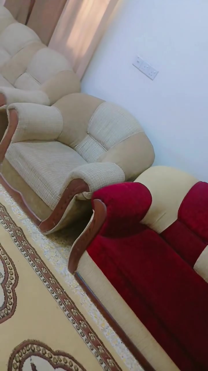للبيع تخدم عدد 2 ماروني وبيجي 14 مقعد نضيف 
مكاني بابل كفل قرب بانزين خانة وقود نبع الكفل


**إذا كنت صاحب هذا الإعلان وتريد حذفه لأي سبب، رجاءا أرسل رسالة إلى الدعم الفني**