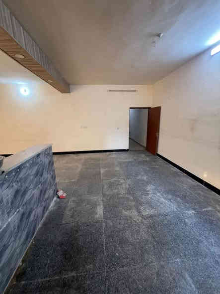 #للايجار__________في__________السيدية

بيت ٢٠٠ متر على شارع عرضة ١٥ متر ورصيف ٣ أمتار

يحتوي على ٣ غرف نوم صالة و مطبخ وخدمات وكراج و حديقة

يصلح للسكن او اي نشاط تجاري

 للأستفسار اكثر الأتصال على الرقم

***********

آو زيارة المكتب الكائن في منطقة السيدية 

شارع جامع الأقصى مقابل لحوم جويلي 

مكتب المصطفى للوساطة العقارية
