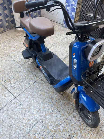 السلام عليكم  دراجه شحن  مستمعله قليل  نظيفه كلش حجم 14 وكامل ملحقاتها سعرها 350 الف  العنوان بغداد  بغداد الجديده الرقم للاستفسار ***********
