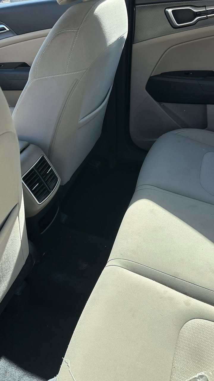 سياره سبورتج موديل ٢٣
رقم بغداد خليجي ماشيه ٥٢،٣٠٠  بيها رصعه بالبنيد رايده ب ١٩٥ ورقه مع مجال للجاد مكاني الكوت مراسلة الواتساب او الاتصال على ***********
