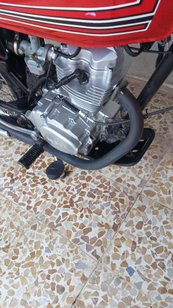 سلام عليكم دراجه نامه شلامجه للبيع مكان الموصل محرك شرط صبانه مامضروب السعر 625وبيها مجال شراي طب خاص بيك خير وتدلل


**إذا كنت صاحب هذا الإعلان وتريد حذفه لأي سبب، رجاءا أرسل رسالة إلى الدعم الفني**