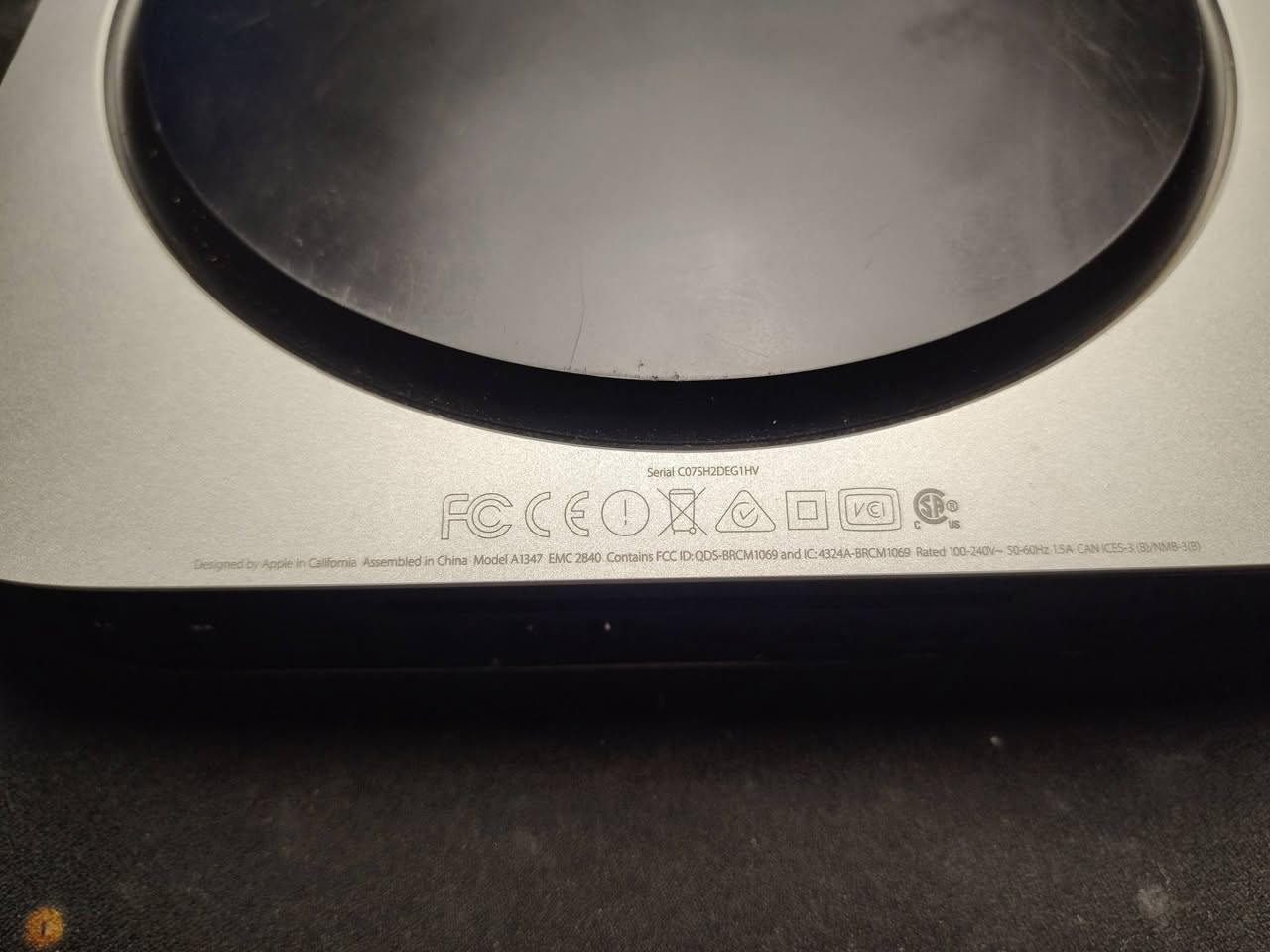 للبيع: ماك ميني (Mac Mini) نظيف جداً - مواصفات متكاملة واستقرار عالي
المواصفات الفنية:
​الموديل: Mac mini (Late 2014) - بحالة ممتازة جداً.
​المعالج: Intel Core i5.
​الرام: 4GB DDR3.
​التخزين (الهارد): 500 جيجا (500GB) - مساحة كافية جداً للتخزين.
​النظام: محدث لأحدث نسخة رسمية مستقرة macOS Monterey 12.7.6.
​الجرافيكس: يدعم دقة Full HD، ويدعم تردد 120Hz لسلاسة عالية جداً بالاستخدام.
​مميزات الجهاز:
​مثالي جداً للدراسة، أعمال المكتب، تصفح اليوتيوب، أو كـ Media Box للسينما المنزلية.
​شغال بطلاقة وبدون أي مشاكل تقنية أو تصليح سابق.
​تصميم أنيق وصغير الحجم.
​الملحقات: كيبل الطاقة الأصلي فقط (بدون كارتون).
​السعر: 180,000 دينار (وقابل للتفاوض البسيط للشراي المباشر).
المكان: بغداد - الأمين الثانية.
​للاستفسار والشراء: يرجى التواصل على الخاص


**إذا كنت صاحب هذا الإعلان وتريد حذفه لأي سبب، رجاءا أرسل رسالة إلى الدعم الفني**