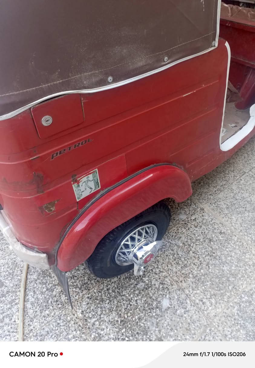 مره خصت صاحب الكروب. تكتك.ل   بيع 
موديل2018 رقم وسنوية مكاني بغداد سبع قصور ***********
