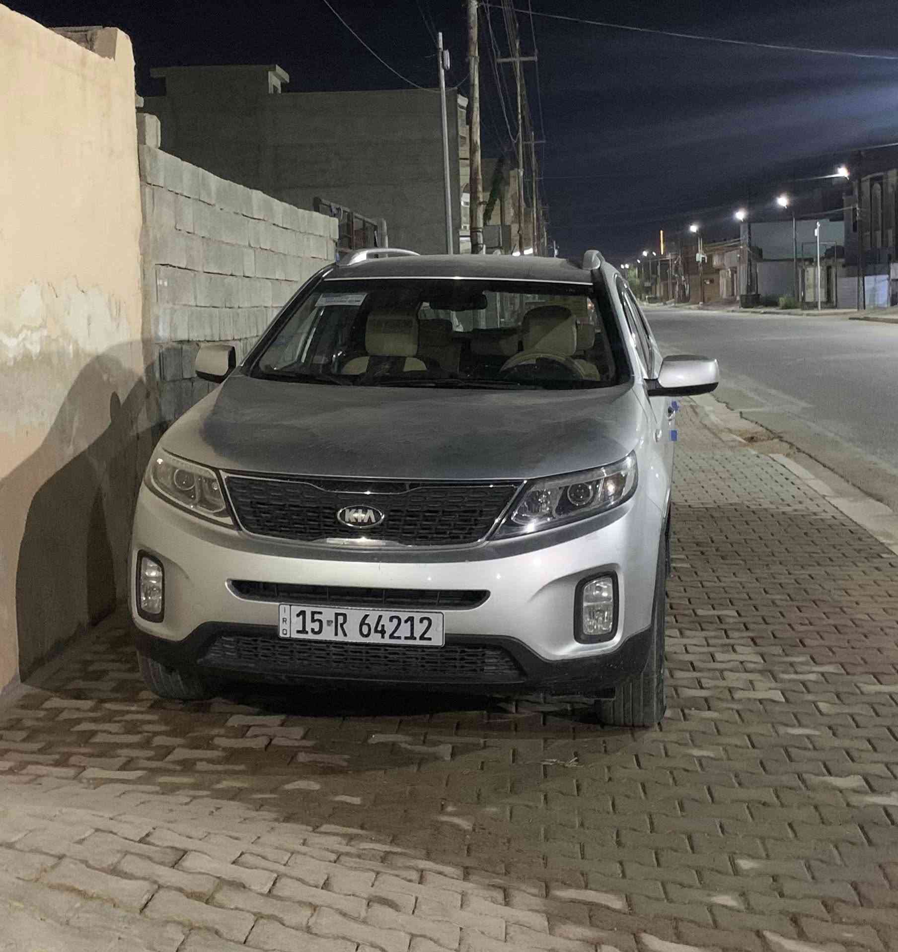 السلام عليكم سورنتو 2013 خليجي
محرك 4 سلندر جديد مشدود  2400 رقم أنبار 7 راكب 3 قطع تبريد مكفوله والسونار مرفق مع الصور 
مكان السياره الانبار هيت
 السعر 140 وبيها مجال بسيط 
***********
