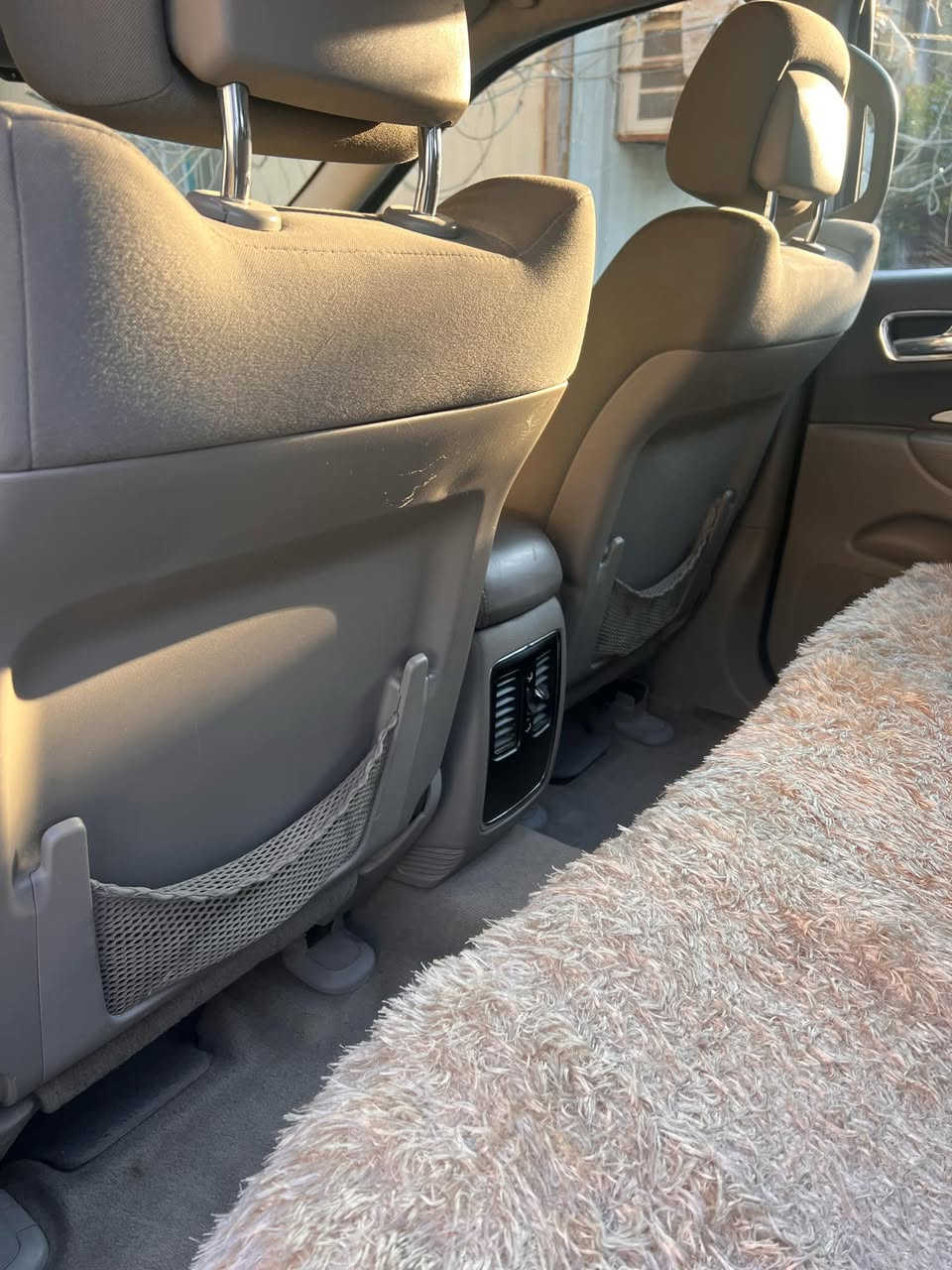 السلام عليكم
دوج دورنكو 2011 واردد كندي كلين بدون حادث بيع او مراوس بموديل احدث

استعمال مال بيت 

محرك 6سلندر 3600

تبريد ثلاث قطع 

كشنات مخمل

كامره 180

حساسات خلفية 

تحكم ستيرن 

رقم بغداد الجديد سنوية جديده 

للتواصل على الرقم ***********
