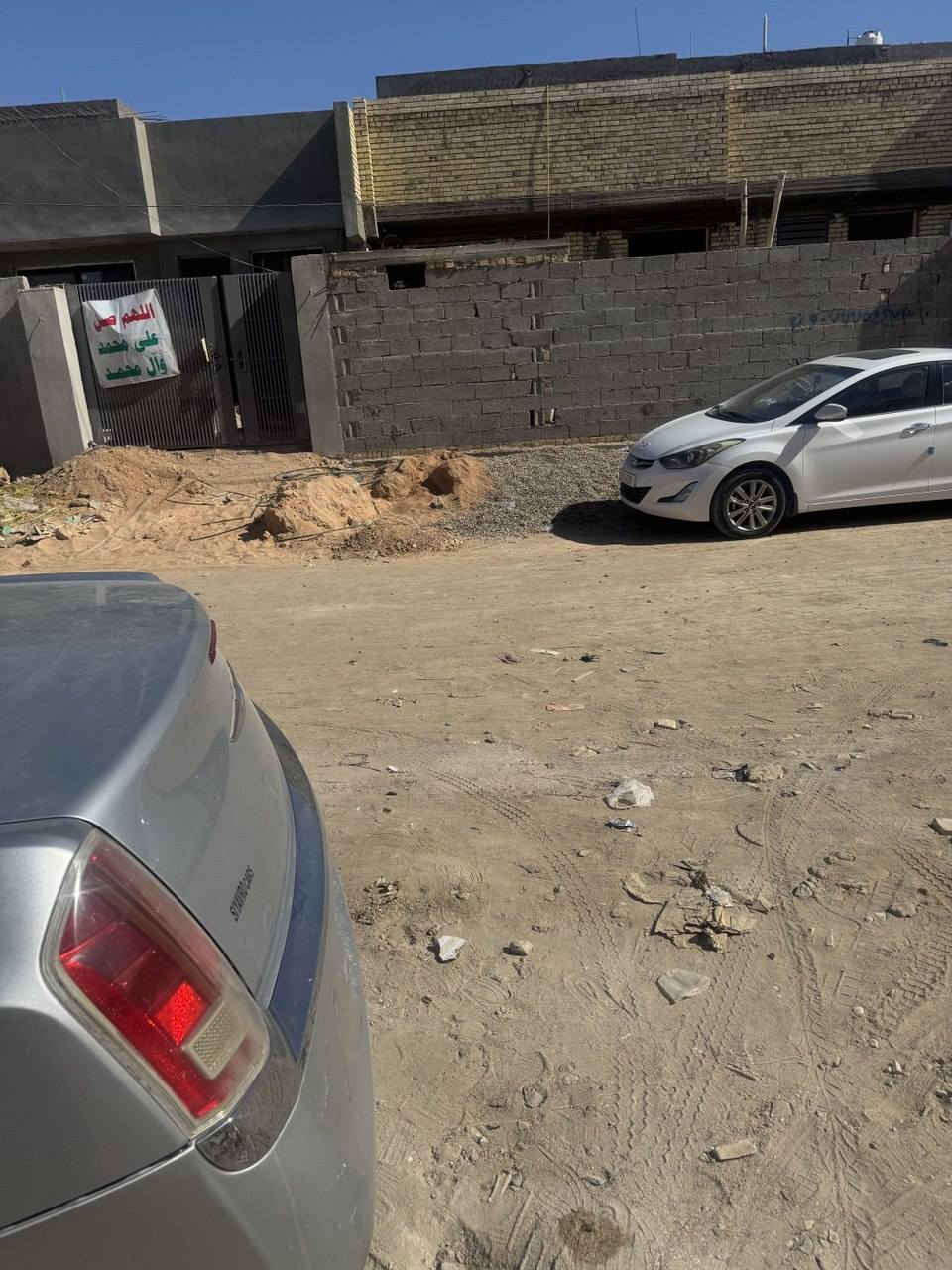 السلام عليكم قطعة ارض للبيع المساحة 220 طابو صرف منطقه ام الهوى الجديده شارع العماره السوده صالون ليل مجاور اسواق الجوهرة السعر 110 وبيها مجال بسيط
الشراي يتصل على هذا الرقم 
***********
