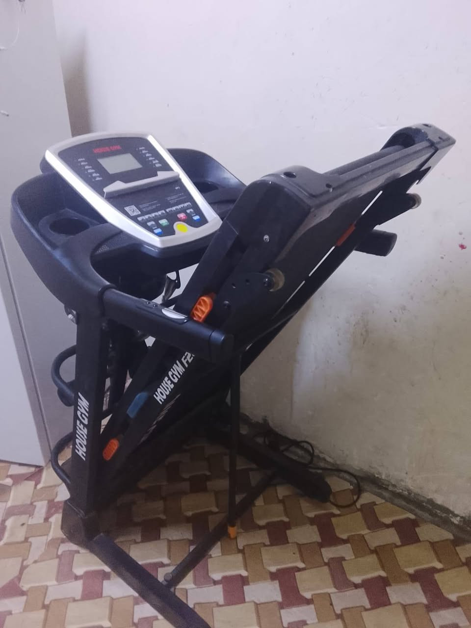جهاز جري مستخدم شهرين السعر خاص ***********
