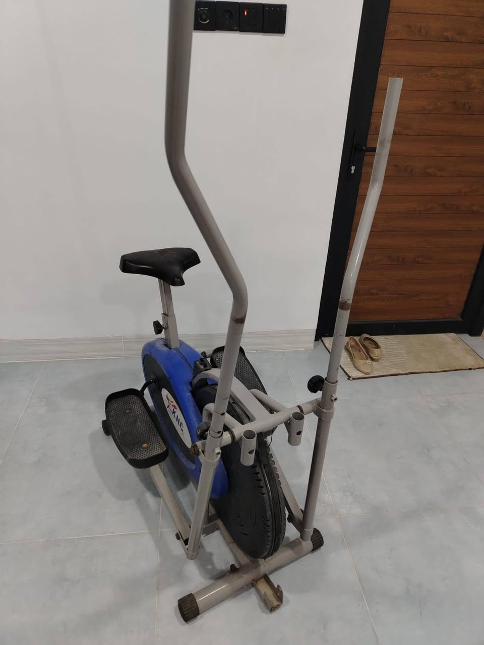 باسكل الرياضي مستعمل للبيع السعر 40,000 مكان حي سومر 112 تواصل على رقم ***********
