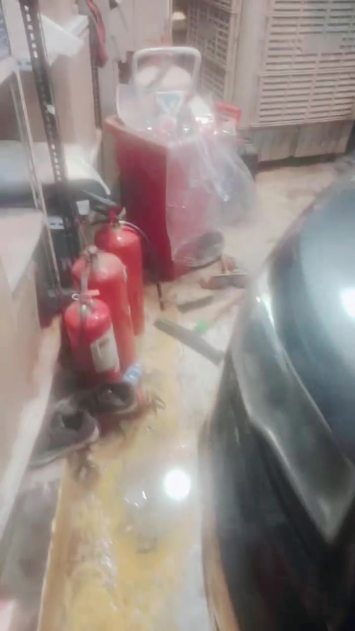 للبيع اقرأ للأخير لا تخابرني تكلي شبيها😐 
جيب ١٤ لاريدو مكينه و كير طيارة مكفولات رقم بغداد دولي بسمي فتحة كرسي كهرباء صندوك كهرباء وهل مواصفات المعروفه صدر امامي خلفي ارضيات تصعد ع دوسه  باتري تي سي ال جديد ضمان سنه منضومة ال اي دي مع متغير كامرة اماميه داخليه اصليه دوسات خارجية كفرات خارجية لسيارة متعوب عليها للأخير
حادثها بصور بلا دواخل بشرط سونار 👇 وبالعراق بارد شبر بصندوك السيارة تبجي على بوليش فقط
السعر ١٧٥ ما يعجبك اخويا اكو كلشي بسوك للاستفسار الاتصال على الرقم ***********
