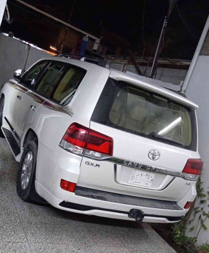 سلام عليكم 
لاندكروز 2017 فول مواصفات 
••• رقم بغداد بإسمي 
6 سلندر 4.0
سيارة جديده جدا سعرها معقول بلعافيه ع الياخذها 

مكان السيارة بغداد 
رقم صاحب السيارة 
***********

السعر :: اطلبه بالتعليقات يصلك خاص 📩

#ادارة_الصفحه ⚡

ملاحظه / 🔴
مدير الصفحه غير مسؤول عن بيع وشراء واصوليات السياره نحن صفحه لعرض السيارات فقط.
