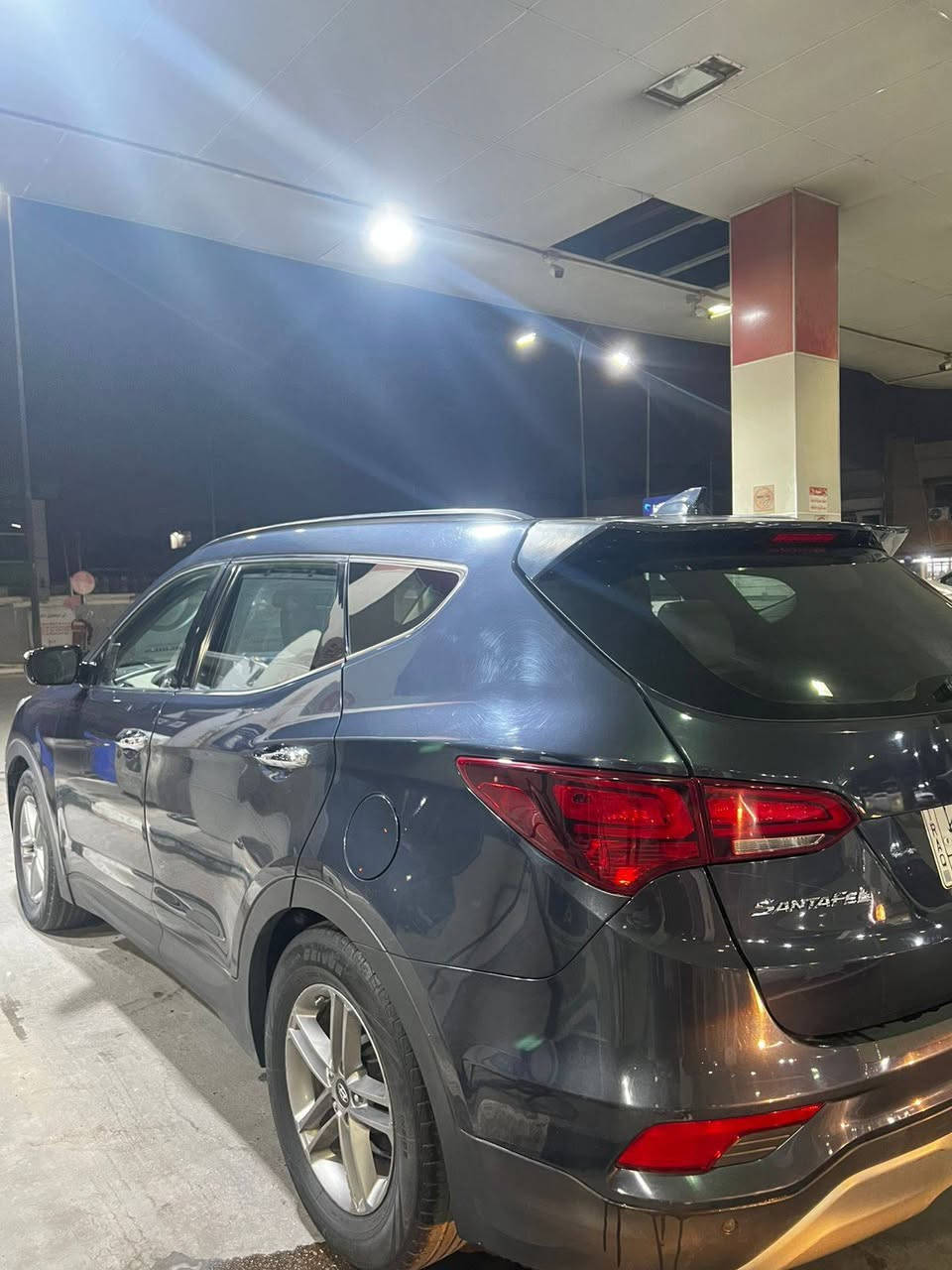 السلام عليكم
للبيع سنتافيا sport 2017 
لون ازرق غامق (نيلي) 
وارد أمريكي حادث بسيط صور الحادث مرفق مع المنشور
ايرباك ستيرن فقط 
جاملغين امامي صبغ  وبنيد 
باب سائق وخلف السائق كلير من امريكا
ماشية 102 الف مايل
فول موصفات 1/1
. فتحة سقف بانوراما 
.كشنات تبريد + تدفئة
حساس امامي خلفي 
كأمره خلفية
شاشة جبيره 
خمس كامرات 360
أشاره بلمري 
دخول بصمة ذكي 
صندوك كهرباء
إشارات ترحيب
كشنات جلد 
داخل لون بيجي
بردات خلفية بلادي 
لايت منضومة زنون عدسات
هيتر ستيرين 
٣ مودات قياده
رادار جانبي
سماعات من شركة infinity 
كشنات كهرباء خزن memory
ويل كب قياس 17 
٤ سلندر مكينه 2400 GDI
رقم بغداد مشروع وطني تحويل مباشر بأسمي 
السياره جاهز حدادية وصدر وكير ومكينه ما ناقصها اي شي 
تبريد بدون نقص تخم تاير جديد 
مكان السياره بغداد حي القاهرة الضباط مقابل مول القاهرة 
السعر150 ورقة وبيها مجال بسيط 
للاتصال : ***********
