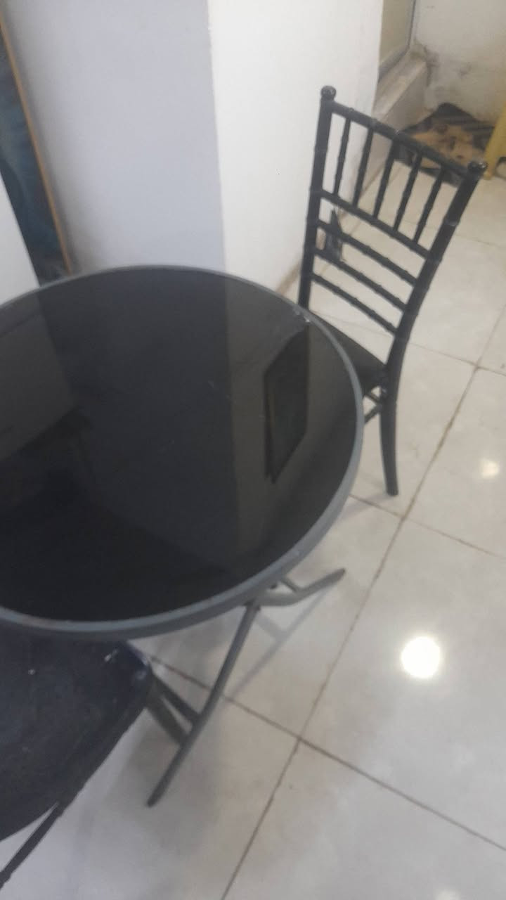 ميز طعام مع كراسي ثنين مستعمل قليل للبيع
العنوان بغداد الوشاش السعر ٧٥
***********
