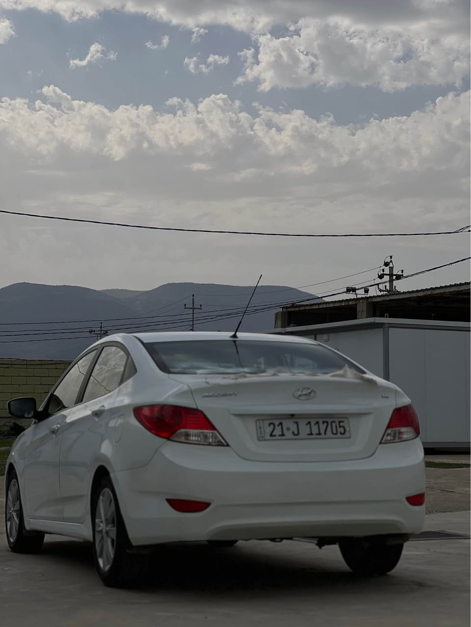 هۆمدای ئەکسێنت مۆدێل ٢٠١٤ مەکینە گەورە ناو زرەد گێڕ ئۆتۆماتیکو عادی سڵاید سوکان ڤۆلیۆم ئاوێنە ئیشارەت شاشە ئایپادو کامێرە تەبریدو گێڕو مەکینە بە شەرت سەنەوی تا ٢٧ تازەیە ٥ پارچەی بۆیاخە بێ ناو گرتن ڕەسمی سۆنەرم داناوە سەیارەکە هەتا بڵێی ڕێکو پێکو تونو تۆڵە بێ مەسروفە. *********** السليمانية, العراق
