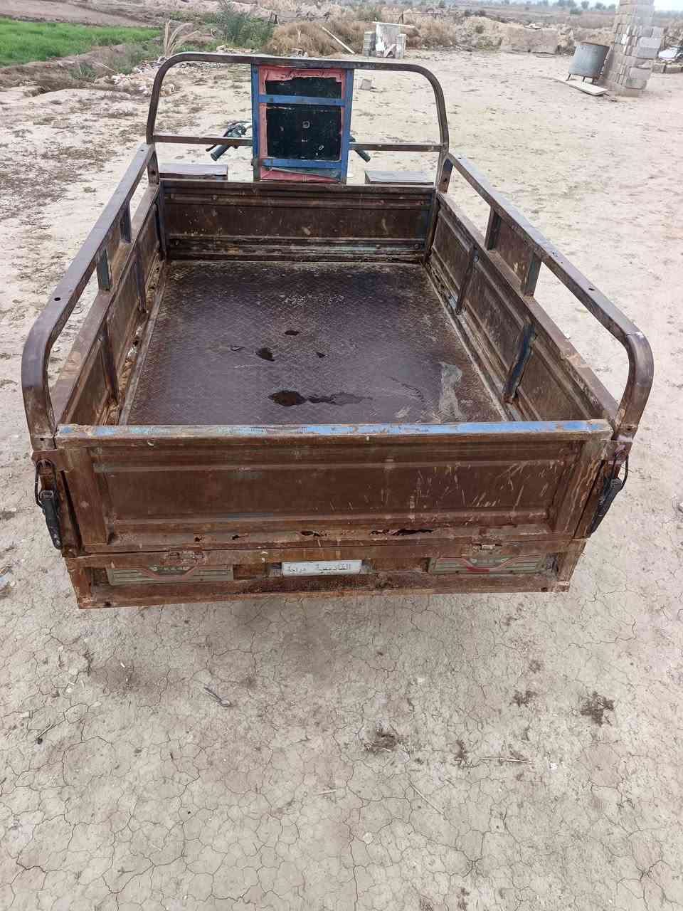 السلام عليكم 
ستوته صقر فحل موديل 14 
رقم ألماني تريد مداور موجود 
مكفولة ماعده بيه خياس بداير 
تخم تاير أبو الخطة 
السعر، واحد 400 وبيه مجال 
مكان الستوته السدير 
الرقم ***********
