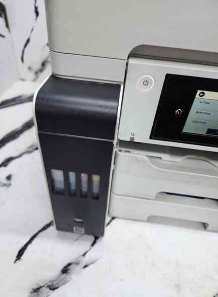 سلام عليكم
طابعه ابسون et 5800
واي فاي وجهين 
احبار خارجيه مو كاترج
بقيه التفاصيل ب الفيديو
توصيل موجود
سعر الطابعه 500الف
***********
