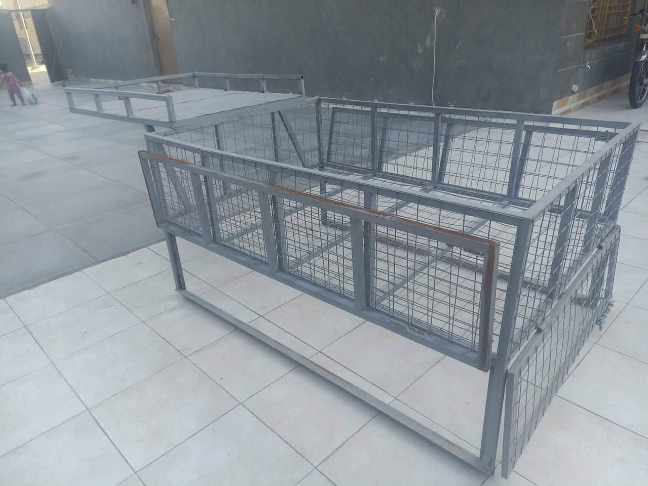 السلام عليكم محجر للبيع مال ستوته يخبل استوى مسوينه جديد سعره 180,000 المكان بالقاسم *********** واللي يريد يتصل على هذا الرقم وبي مجال
