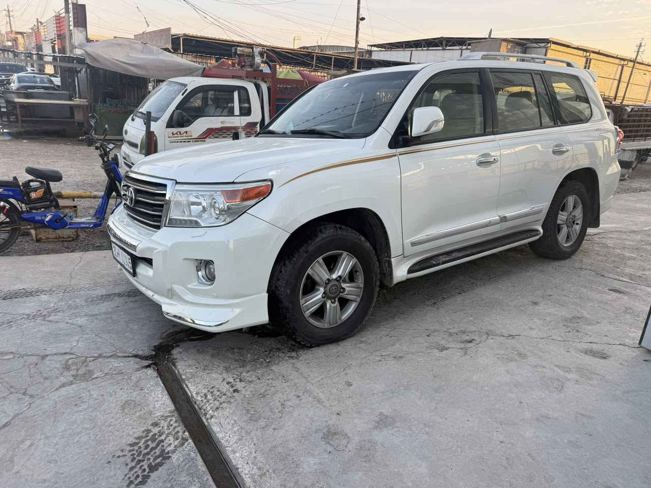 سلام عليكم سيارة موديل ١٣ بريم اصلي جاهزة من كلشي بيهة ربع جاملغ خلفي صبغ وبيه باالجاملغ الأمامي اشوية بارد ماشية ١٥٢ السعر ٣٥ وبيها مجال مكاني بغداد حي الجهاد ***********
