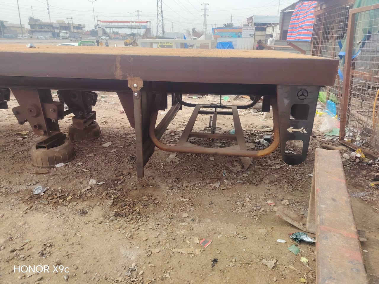 السلام عليكم عربانه للبيع اربع محاور  طول ١٣/٦٠شاصي ١٦ ع هلحطه ٩٠  كامله١٤٥
باقي تفاصيل اتصل او واتس اب  ***********
عنوان بغداد ابو غريب
