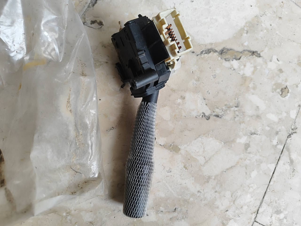 اغراض بي وايدي جي 3 للبيع داينمو جديد يده ماسحات جدد
مكاني ببغداد ***********
