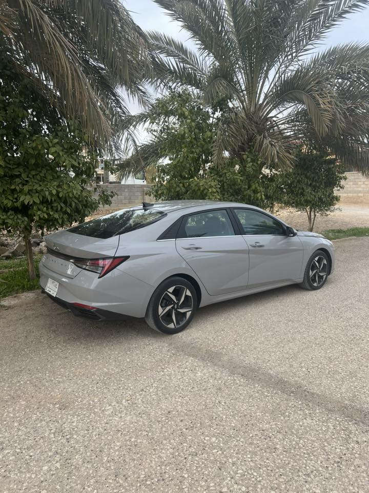 السلام عليكم 
النترا موديل ٢٠٢٣
السيارة فول موصفات واحد على واحد 
بصمه 
فتحه 
تشغيل عن بعد 
شاشة كبيرة دجتل 
تحكم استيرن جهتين 
كرسي كهرباء 
بصمة أبواب 
صندوق ذكي 
بصمة صندوق 
اشاير مري جانبيه 

السيارة فول الفول 
ضرر السيارة بنيد و جاملغ خلفي 

حاب تعرف تفاصيل السيارة اكثر اتصال على الرقم التالي 👇
‏***********
