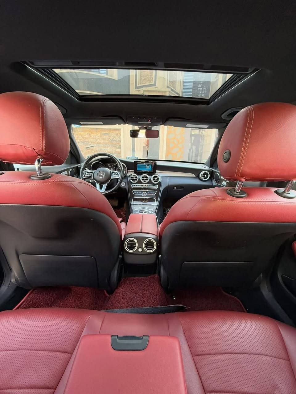 السلام عليكم 
بيع او مرواس 

‏ Mercedes C300 2019
  
فتحة 

ماوس

كشنات كهرباء

تدفئة كشنات

جنطه كهرباء

رادار امامي 

نقطه عمياء 

بصمه ابواب 

بصمة تشغيل

ماشيه 50 الف 

داخل جلد احمر 

لايتات زينون ٨ عدسات 

تخم جديد قبل شهر 

 وبعد بيها هواي مواصفات معروفة 

السياره وارد امريكي حادثها دعاميه خلفية وبنيد كلير من امريكا وصار بيها طخه خفيفة بل باب 

السعر 255 وبيها مجال بسيط 
مكانها المنصور  
***********

***********
