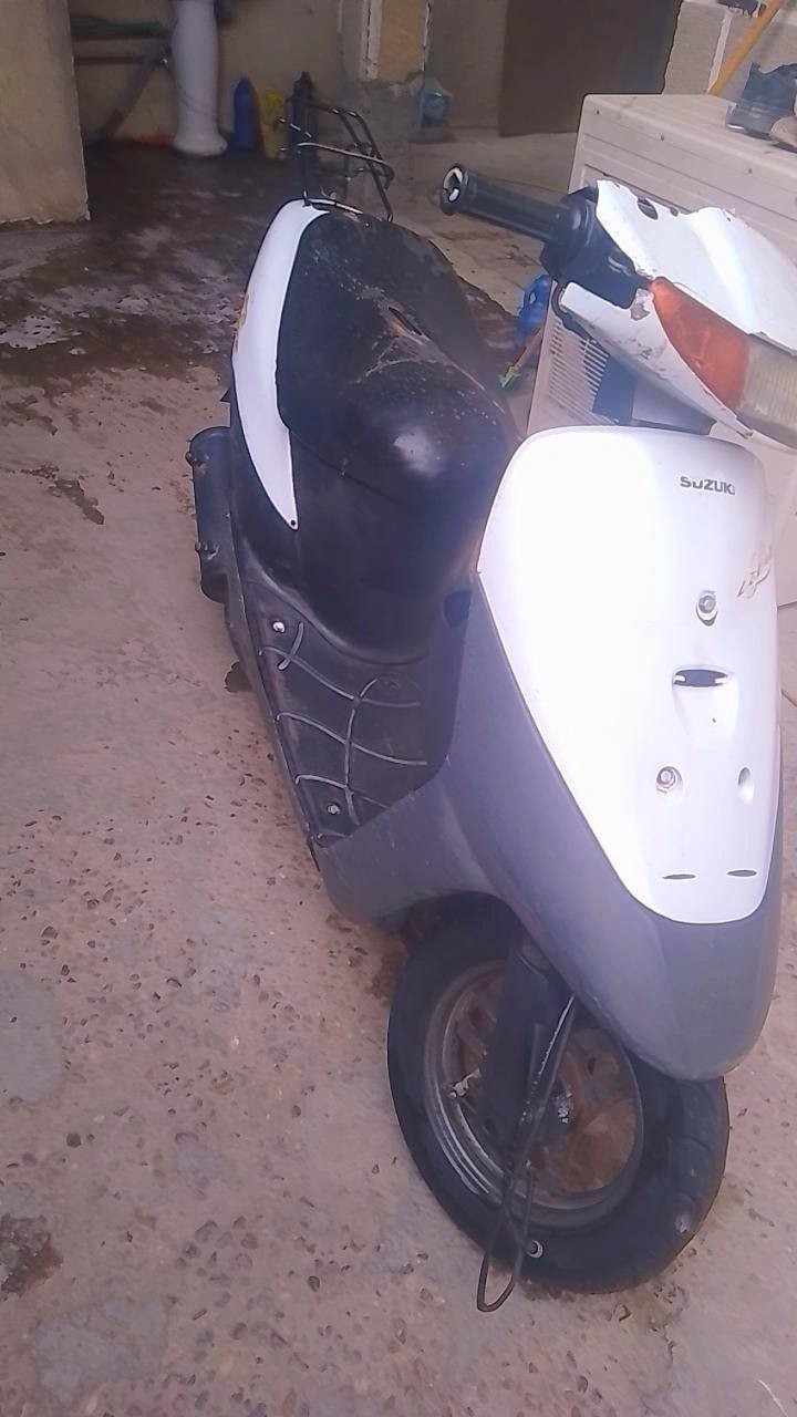 سلام عليكم دراجه للبيع ساسوكي نضيفه فول مواصفات سلف شغال هندر شغال اي نقص ما بيهه السعر 200 وبيهه مجال بسيط
بغداد حي العامل 
للستفسار ***********
