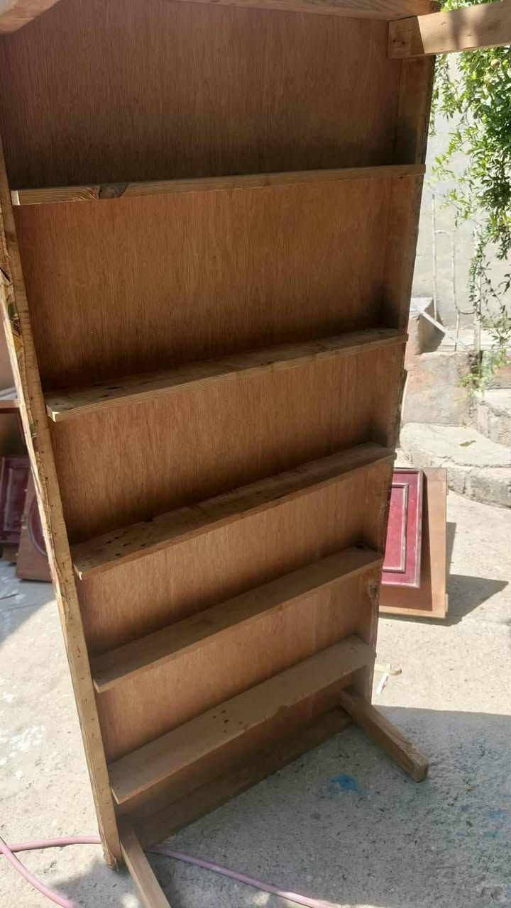 التخت عدد 2 70
كمدينا العد 2 على 25 الف 
وجزامه مال احذيه يعني كمدينة 35

العنوان عنوان الصيرمون يم البوسيف


**إذا كنت صاحب هذا الإعلان وتريد حذفه لأي سبب، رجاءا أرسل رسالة إلى الدعم الفني**