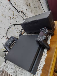 بلايستيشن 4 سليم • ذراعين أصلي وتجاري • يو بي اس جديد