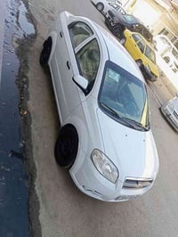 افيو2011 بدون صبغ رقم اربيل مكينه وكير شرط بيها كرت باب النفر ماشية 16...