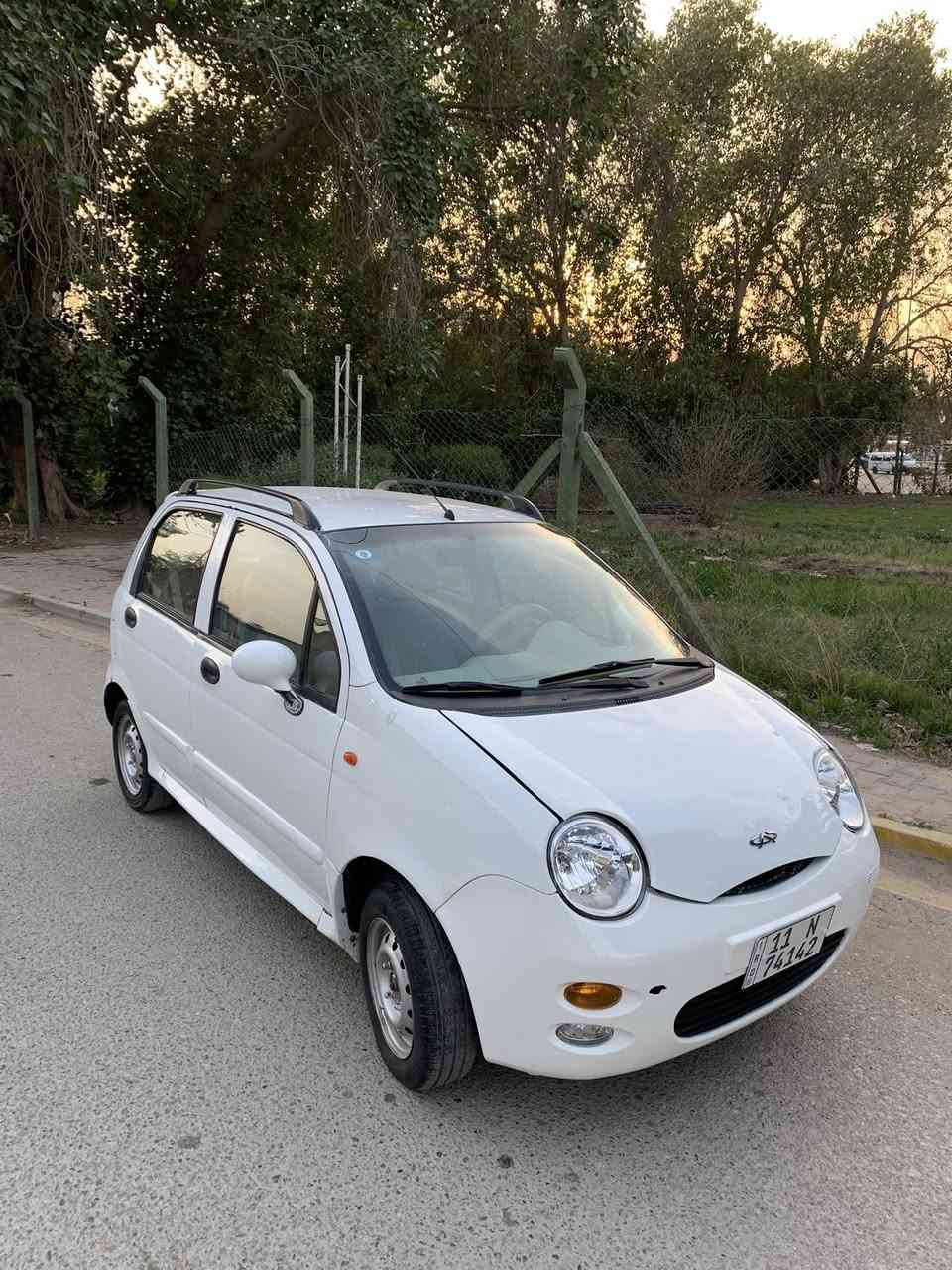 سلام عليكم للبيع فقط QQ 2013 سياره ماشيه 38 الف كيلو متر جديده بمعنى الكلمه بدون حادث كير مكينه تبريد صدر شرط مكينه كير بل كارتون باسمي مشروع وطني معروضه 35 وبيه مجال بسيط ***********
