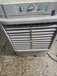 من رخصة الادمن يوجد لدي تنور غازي شغال نظيف مع المنظم طباخ غازي مع مبر...