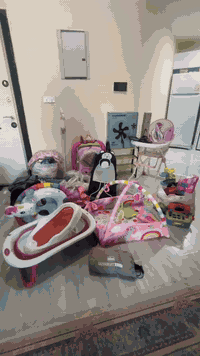 كل الأغراض+ حقيبة العاب كبيرة للأطفال + مع ملابس ماركة شبه جديده للأطفال والكبار  
للإستفسار التواصل: ***********

__________________

For more info call : +964 7710497788
