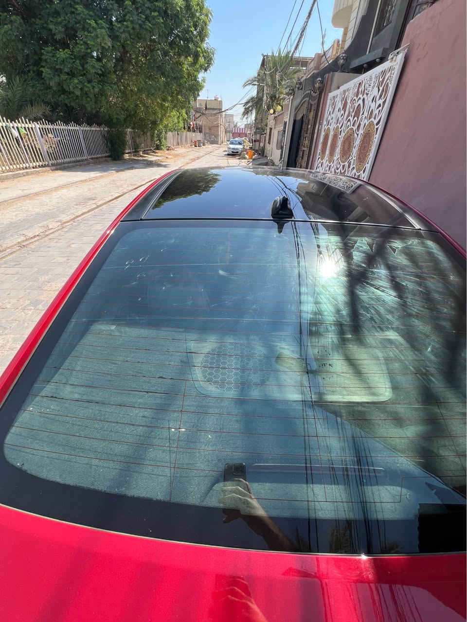 سوناتا 2018 Hyundai Sonata, Limited
السيارة limited يعني أعلى فئة بالسوناتا
💠 ترهم بيع ترهم مراوس حسب قناعه
وارد امريكي 

💠حادثها :جاملغ و بنيد باقي كفاله 
يرباك دركه 

🔷مواصفات مفولة: ✅
1رادار امامي. رادار خلفي. رادار جانبي
2حساس امامي خلفي 
3)تحديد مسار 
4)بصمه أبواب 
5)بنرواما 
6)جنطه ذكيه
7)تبريد بيانو +تبريد خلفي 
8)بردات خلفيه بلاد 
9)داخل جلد اسود 
10)ذاكره كشن +كشنات كهرباء اثنين 
11)كشن تدفئه + تبريد 
12)ستيرن تدفئه حرف D+شفتات 
13)اتتو هولد 
14)سايد بريك بصمه 
15)شاحن واير ليس 
16)2000تيربو 
17)انضمه قياده sport.,normal,eco 
18)يدات نيكل
19)دمام خلفي 
20شاشه كار بلي تدعم خرائط 
🔸
🔸سياره نظيفة 
💠(للعلم السيارة مبرجة على استقبال البانزين العادي بدون اي دوانز) 💠
مكان سياره :النجف الاشرف
للاستفسار الاتصال
*********** النجف, العراق
