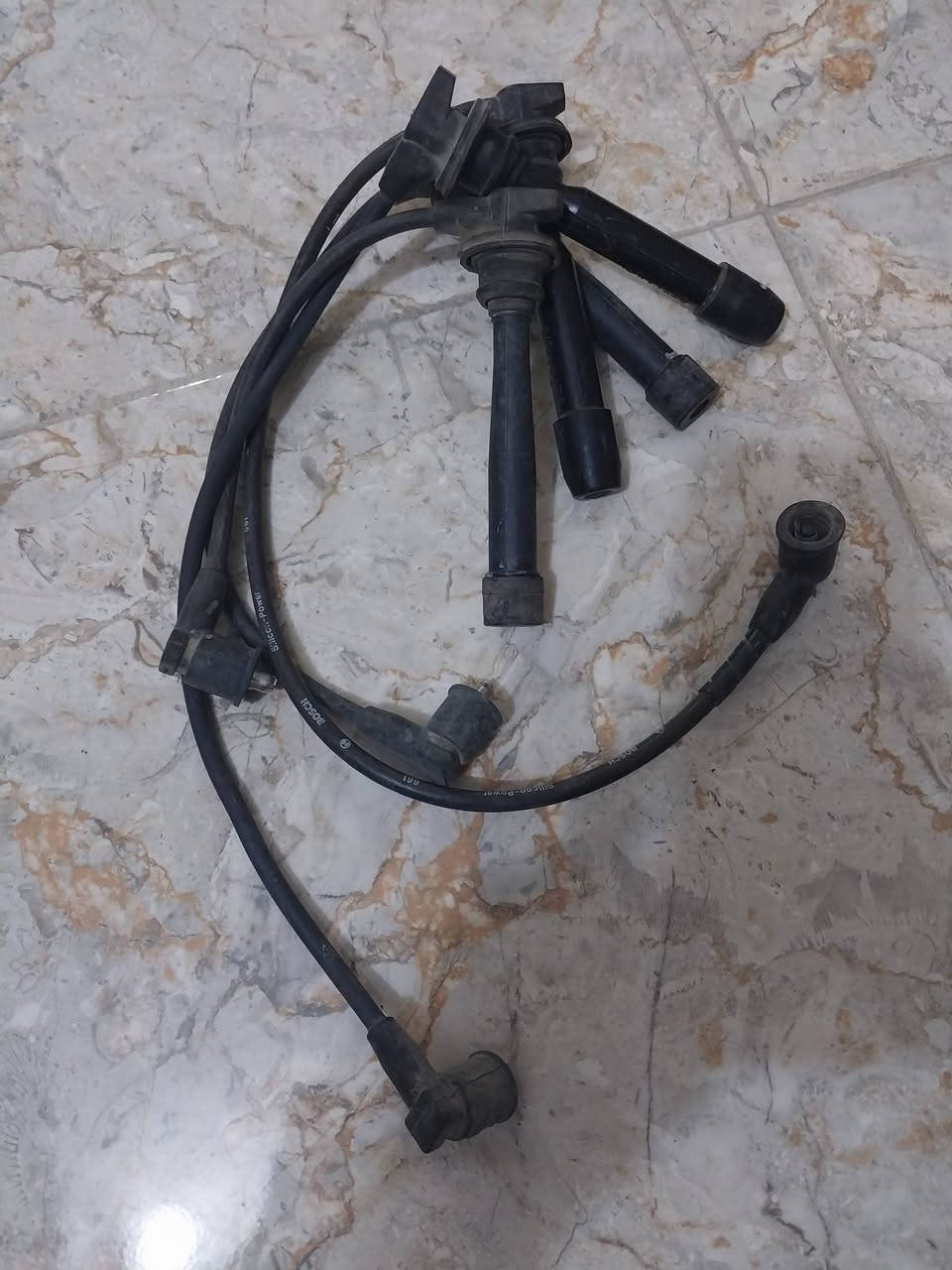 السلام عليكم
للبيع اغراض مستعمله كيه سبكترا محرك ٢٠٠٠ 
للإستفسار ***********
