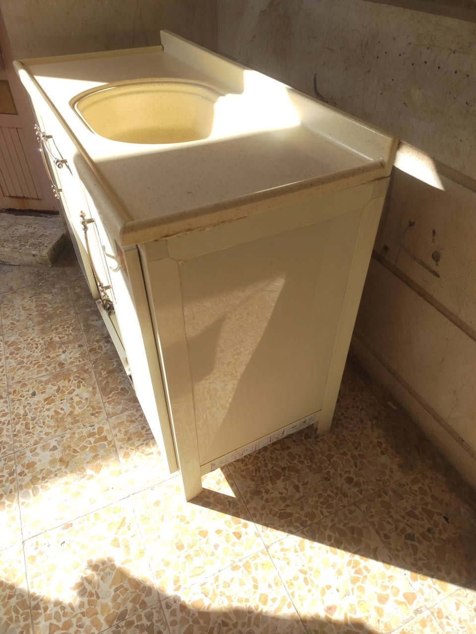 سنگ للبيع تفصال  مو جاهز+ مرمر طبيعي/
الضرر بيه باب واحد  نقص موضح بالصور
الشراي الاتصال على الرقم *********** متوفر واتساب
